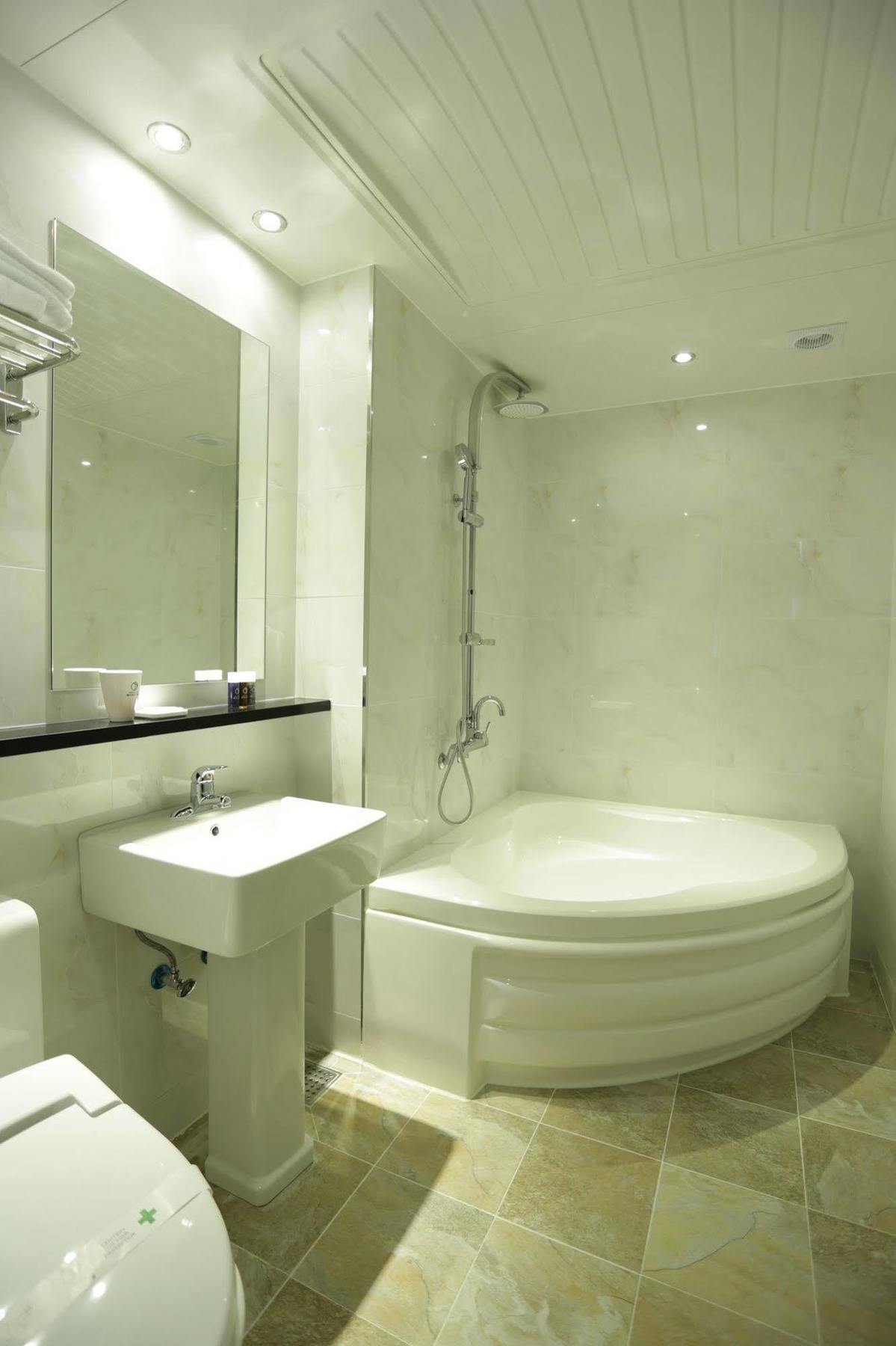 Radiance Tourist Hotel Geoje Luaran gambar